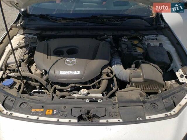 Білий Мазда 3, об'ємом двигуна 2.49 л та пробігом 22 тис. км за 2900 $, фото 10 на Automoto.ua