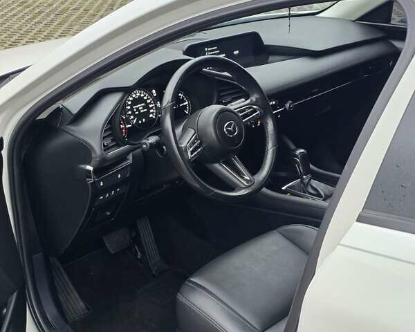 Белый Мазда 3, объемом двигателя 2.49 л и пробегом 140 тыс. км за 14950 $, фото 34 на Automoto.ua