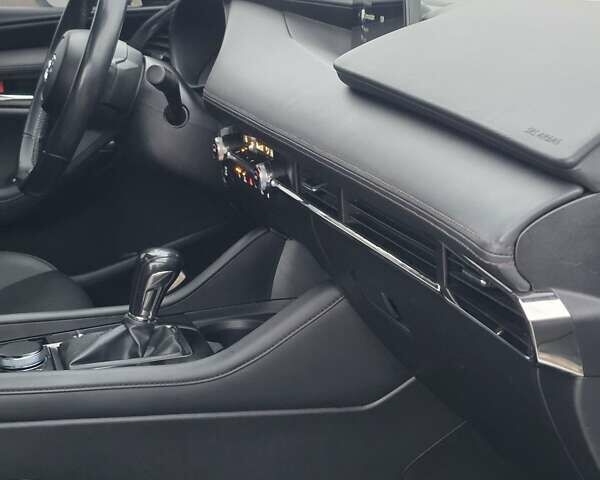 Белый Мазда 3, объемом двигателя 2.49 л и пробегом 140 тыс. км за 14950 $, фото 5 на Automoto.ua