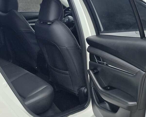 Белый Мазда 3, объемом двигателя 2.49 л и пробегом 140 тыс. км за 14950 $, фото 38 на Automoto.ua