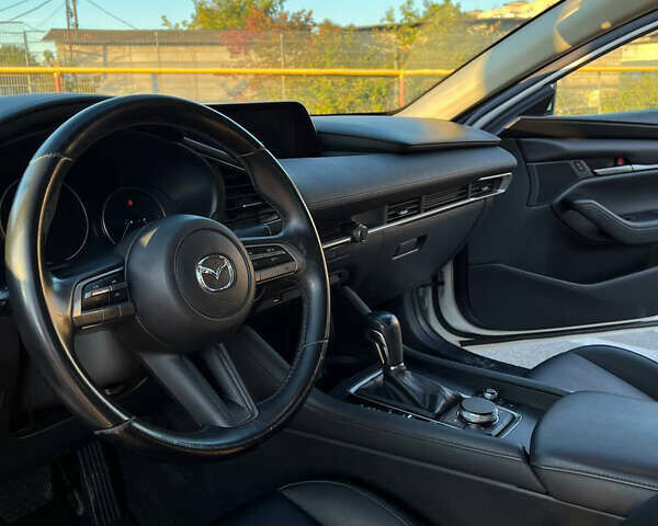 Белый Мазда 3, объемом двигателя 2.5 л и пробегом 113 тыс. км за 16900 $, фото 6 на Automoto.ua