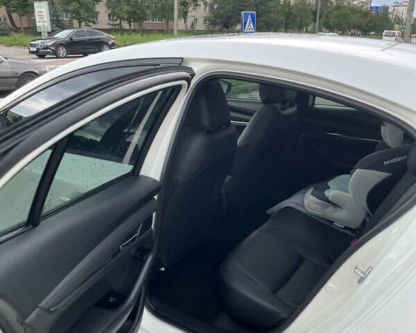 Білий Мазда 3, об'ємом двигуна 2.49 л та пробігом 24 тис. км за 22500 $, фото 15 на Automoto.ua