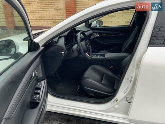 Білий Мазда 3, об'ємом двигуна 2.5 л та пробігом 48 тис. км за 17600 $, фото 15 на Automoto.ua