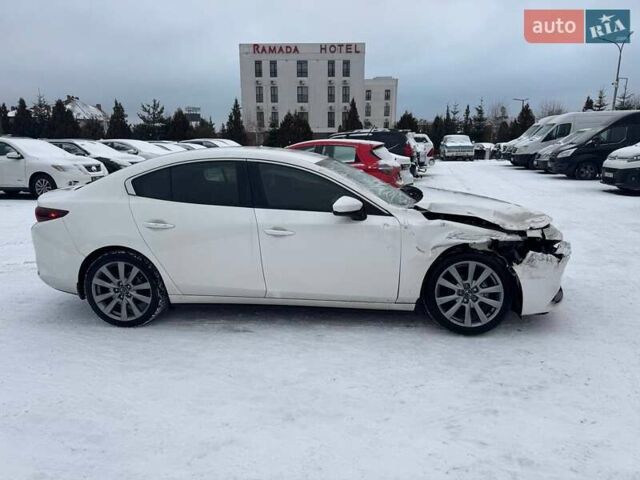 Белый Мазда 3, объемом двигателя 2.5 л и пробегом 69 тыс. км за 11300 $, фото 2 на Automoto.ua