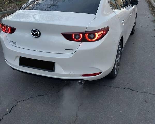 Белый Мазда 3, объемом двигателя 2.49 л и пробегом 18 тыс. км за 17800 $, фото 2 на Automoto.ua