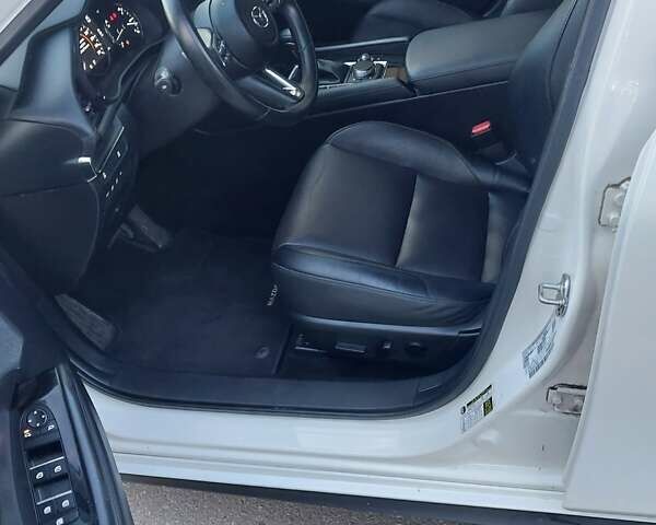 Белый Мазда 3, объемом двигателя 2.49 л и пробегом 18 тыс. км за 17800 $, фото 6 на Automoto.ua