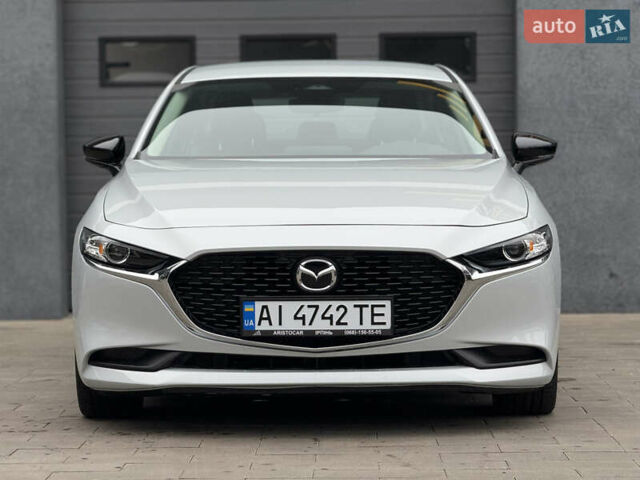 Білий Мазда 3, об'ємом двигуна 2.49 л та пробігом 5 тис. км за 24000 $, фото 4 на Automoto.ua