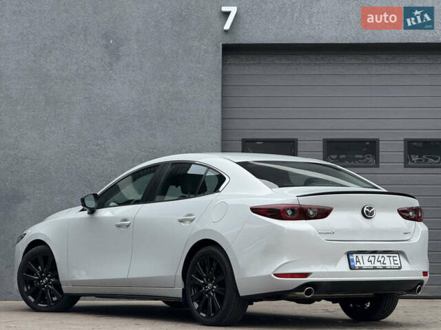 Білий Мазда 3, об'ємом двигуна 2.49 л та пробігом 5 тис. км за 24000 $, фото 3 на Automoto.ua