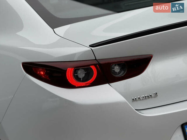 Білий Мазда 3, об'ємом двигуна 2.49 л та пробігом 5 тис. км за 24000 $, фото 8 на Automoto.ua