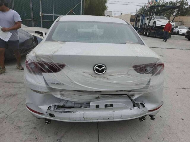 Белый Мазда 3, объемом двигателя 2.5 л и пробегом 6 тыс. км за 15000 $, фото 4 на Automoto.ua