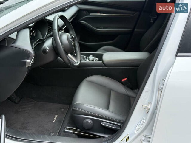 Білий Мазда 3, об'ємом двигуна 2.49 л та пробігом 5 тис. км за 24000 $, фото 10 на Automoto.ua