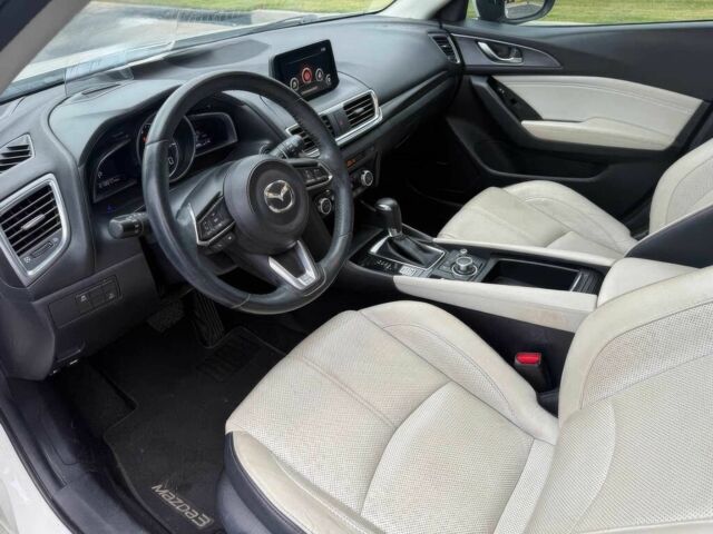 Белый Мазда 3, объемом двигателя 2.5 л и пробегом 67 тыс. км за 5400 $, фото 11 на Automoto.ua