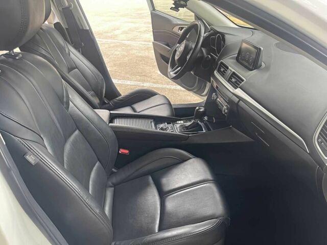 Білий Мазда 3, об'ємом двигуна 2.5 л та пробігом 43 тис. км за 6000 $, фото 8 на Automoto.ua