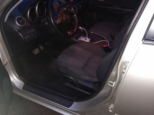 Бежевий Мазда 3, об'ємом двигуна 1.6 л та пробігом 265 тис. км за 3350 $, фото 15 на Automoto.ua