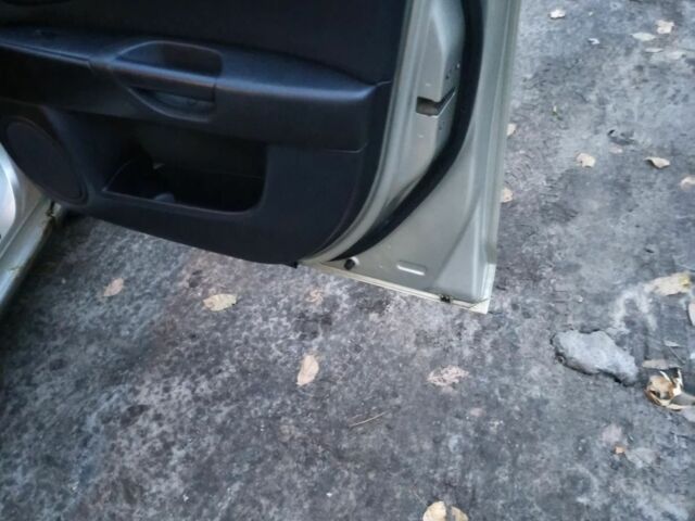 Бежевий Мазда 3, об'ємом двигуна 1.6 л та пробігом 265 тис. км за 3350 $, фото 9 на Automoto.ua