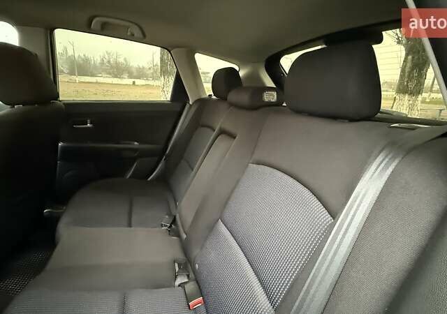 Бежевый Мазда 3, объемом двигателя 1.6 л и пробегом 262 тыс. км за 4250 $, фото 18 на Automoto.ua