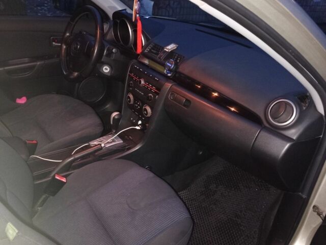 Бежевий Мазда 3, об'ємом двигуна 1.6 л та пробігом 265 тис. км за 3350 $, фото 16 на Automoto.ua