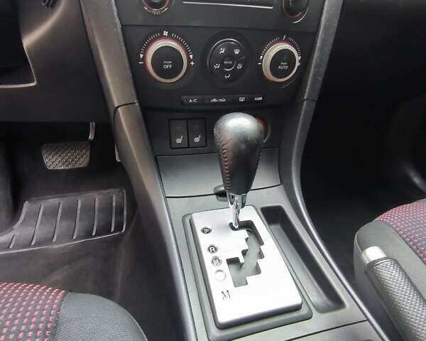 Бежевый Мазда 3, объемом двигателя 1.6 л и пробегом 158 тыс. км за 4500 $, фото 8 на Automoto.ua