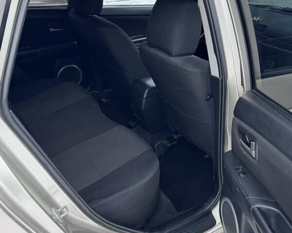 Бежевий Мазда 3, об'ємом двигуна 1.6 л та пробігом 230 тис. км за 5300 $, фото 10 на Automoto.ua