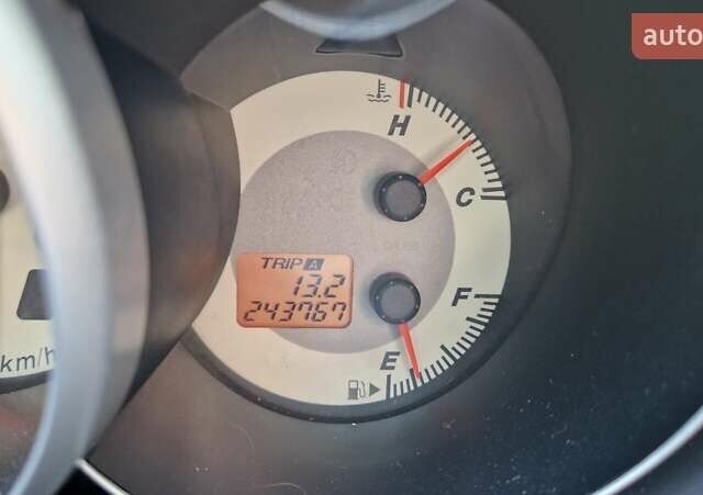 Бежевий Мазда 3, об'ємом двигуна 1.6 л та пробігом 243 тис. км за 5100 $, фото 17 на Automoto.ua