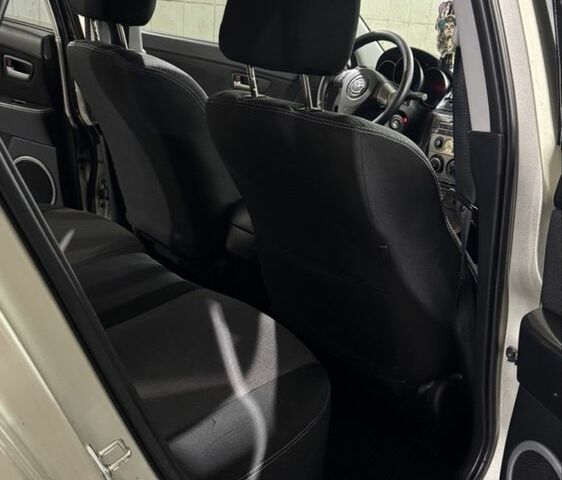 Бежевый Мазда 3, объемом двигателя 1.6 л и пробегом 290 тыс. км за 5800 $, фото 5 на Automoto.ua