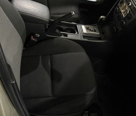 Бежевый Мазда 3, объемом двигателя 1.6 л и пробегом 290 тыс. км за 5800 $, фото 3 на Automoto.ua