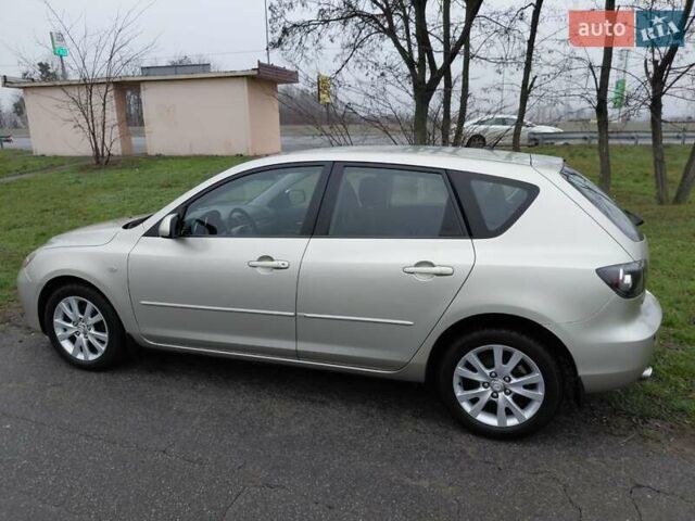 Бежевый Мазда 3, объемом двигателя 1.6 л и пробегом 230 тыс. км за 5200 $, фото 2 на Automoto.ua