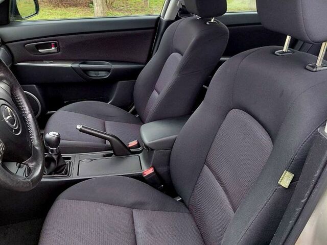 Бежевый Мазда 3, объемом двигателя 1.6 л и пробегом 230 тыс. км за 5200 $, фото 7 на Automoto.ua