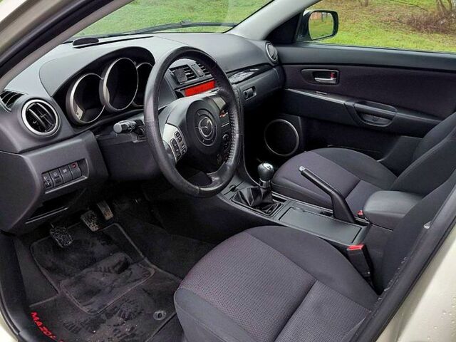 Бежевый Мазда 3, объемом двигателя 1.6 л и пробегом 230 тыс. км за 5200 $, фото 6 на Automoto.ua