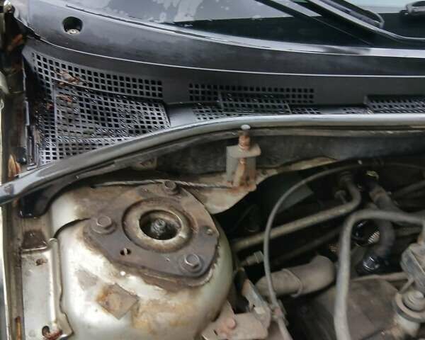 Бежевый Мазда 3, объемом двигателя 1.6 л и пробегом 143 тыс. км за 6200 $, фото 14 на Automoto.ua