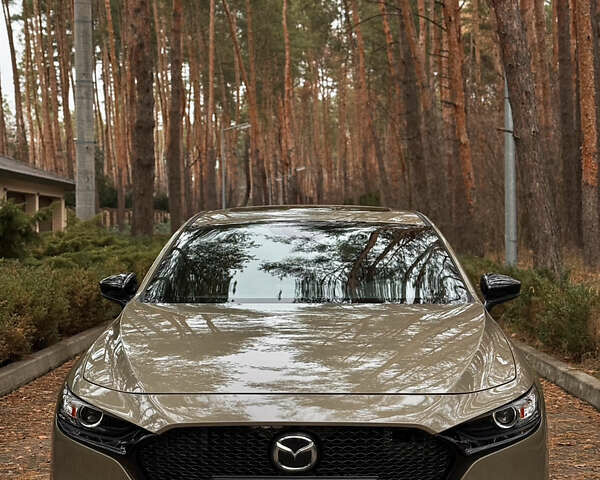 Бежевый Мазда 3, объемом двигателя 2.49 л и пробегом 16 тыс. км за 23000 $, фото 1 на Automoto.ua