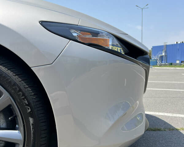 Бежевый Мазда 3, объемом двигателя 2.5 л и пробегом 15 тыс. км за 23499 $, фото 8 на Automoto.ua