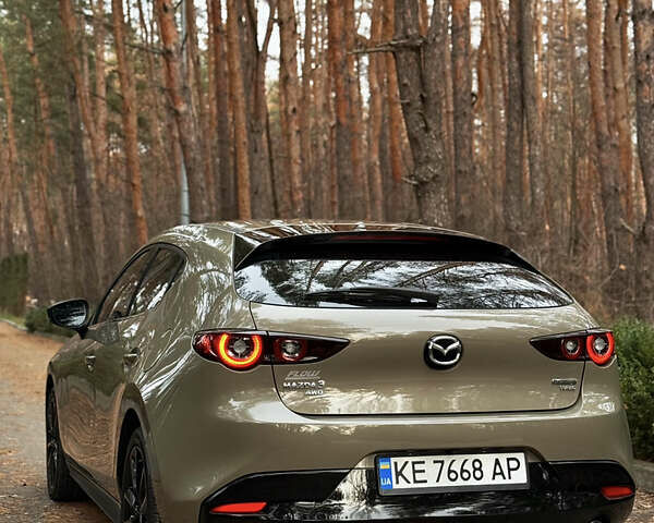 Бежевый Мазда 3, объемом двигателя 2.49 л и пробегом 16 тыс. км за 23000 $, фото 3 на Automoto.ua