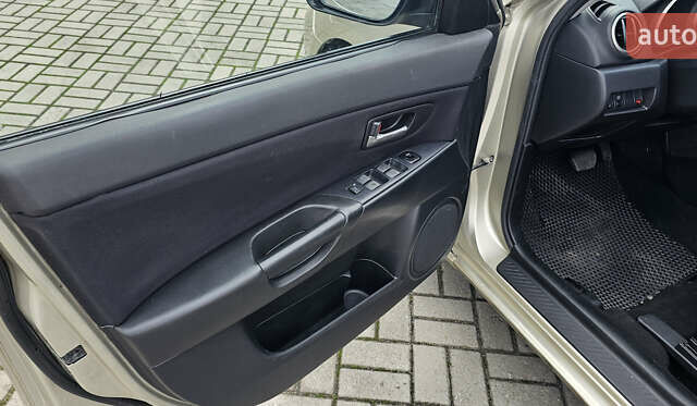 Бежевый Мазда 3, объемом двигателя 1.6 л и пробегом 236 тыс. км за 4900 $, фото 19 на Automoto.ua