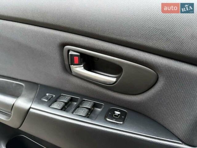 Бежевый Мазда 3, объемом двигателя 1.6 л и пробегом 265 тыс. км за 4999 $, фото 29 на Automoto.ua