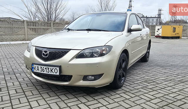 Бежевый Мазда 3, объемом двигателя 1.6 л и пробегом 236 тыс. км за 4900 $, фото 1 на Automoto.ua