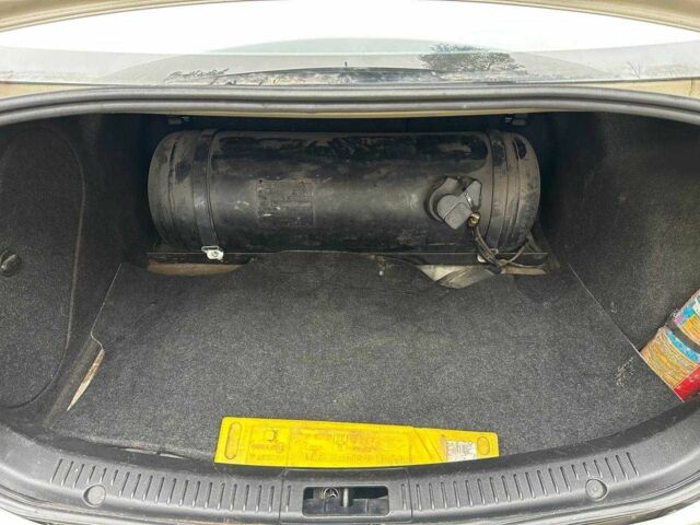 Бежевый Мазда 3, объемом двигателя 1.6 л и пробегом 252 тыс. км за 4000 $, фото 7 на Automoto.ua