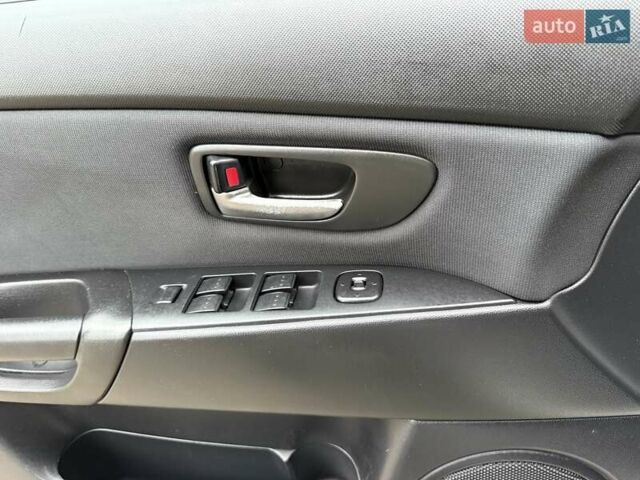 Бежевый Мазда 3, объемом двигателя 1.6 л и пробегом 220 тыс. км за 3499 $, фото 54 на Automoto.ua