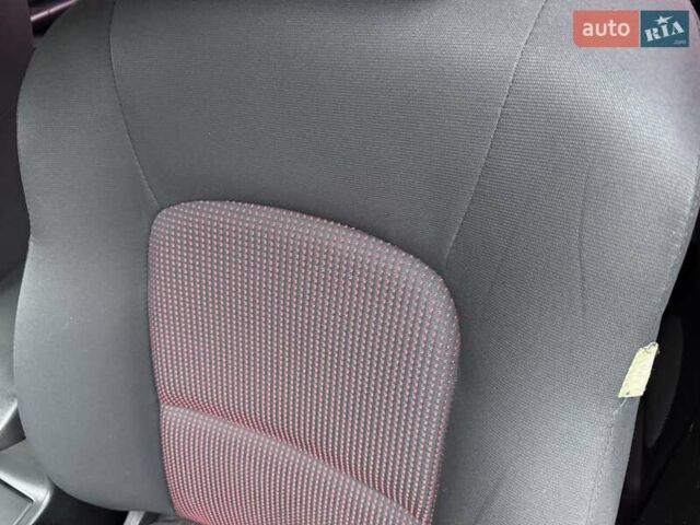 Бежевый Мазда 3, объемом двигателя 1.6 л и пробегом 220 тыс. км за 3499 $, фото 50 на Automoto.ua