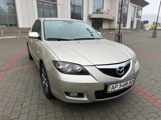 Бежевый Мазда 3, объемом двигателя 1.6 л и пробегом 161 тыс. км за 4999 $, фото 1 на Automoto.ua