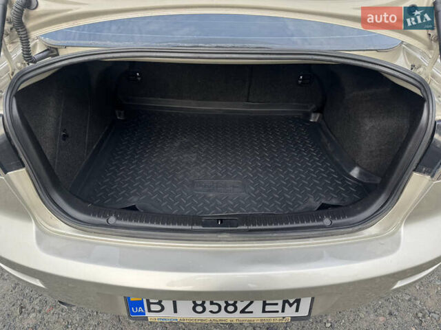 Мазда 3 2006 у Полтаві на Automoto.ua Бежевий Мазда 3, об'ємом двигуна 1.6 л та пробігом 193 тис. км за 6500 $, фото 19 на Automoto.ua