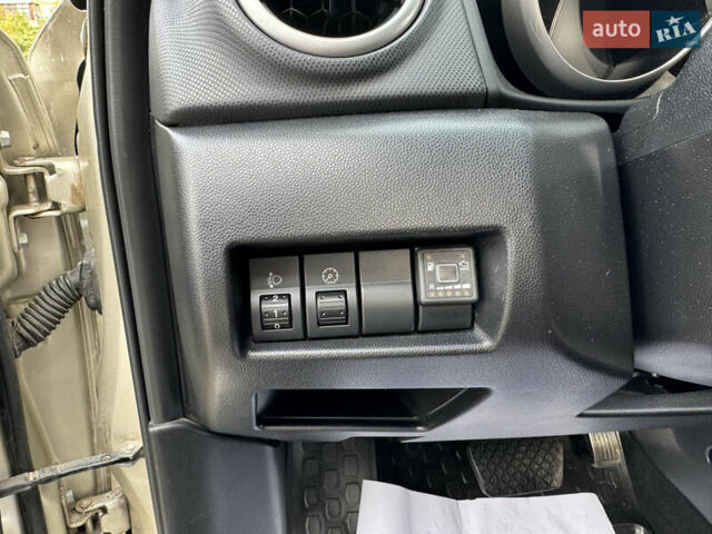 Мазда 3 2006 у Полтаві на Automoto.ua Бежевий Мазда 3, об'ємом двигуна 1.6 л та пробігом 193 тис. км за 6500 $, фото 47 на Automoto.ua