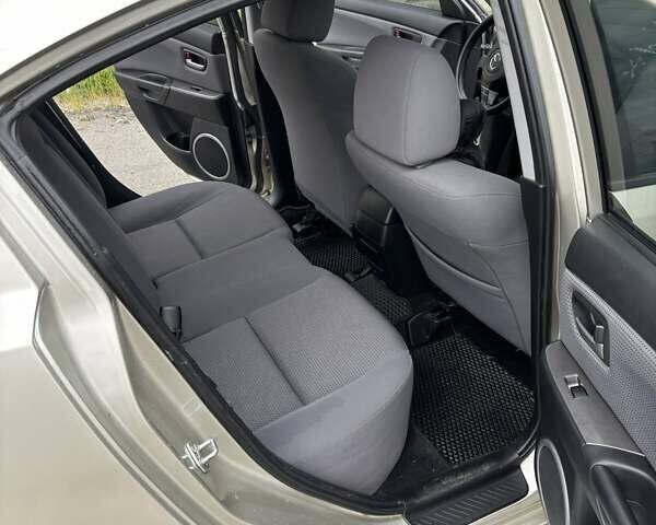 Бежевий Мазда 3, об'ємом двигуна 1.6 л та пробігом 118 тис. км за 5000 $, фото 3 на Automoto.ua
