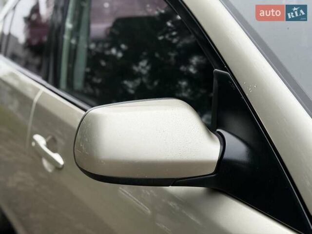 Бежевый Мазда 3, объемом двигателя 1.6 л и пробегом 220 тыс. км за 3499 $, фото 20 на Automoto.ua