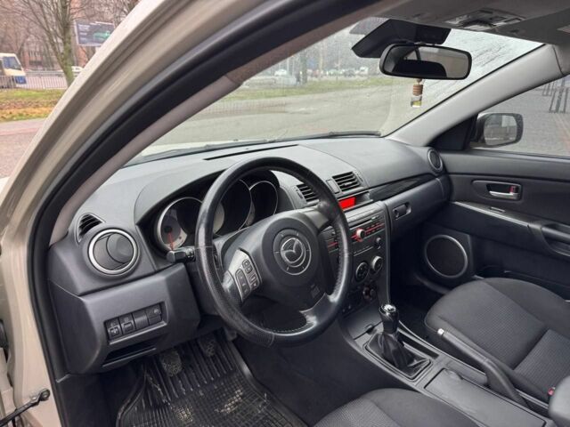 Бежевый Мазда 3, объемом двигателя 1.6 л и пробегом 161 тыс. км за 4999 $, фото 12 на Automoto.ua