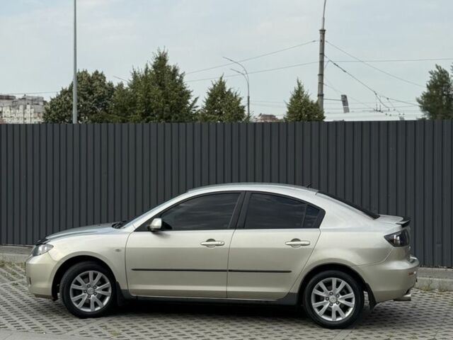 Бежевый Мазда 3, объемом двигателя 1.6 л и пробегом 200 тыс. км за 5300 $, фото 3 на Automoto.ua