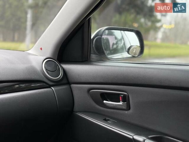 Бежевый Мазда 3, объемом двигателя 1.6 л и пробегом 220 тыс. км за 3499 $, фото 60 на Automoto.ua