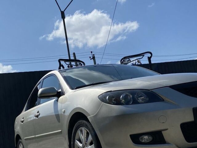 Бежевий Мазда 3, об'ємом двигуна 2 л та пробігом 219 тис. км за 5700 $, фото 1 на Automoto.ua