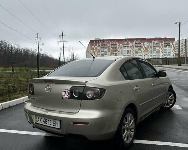 Бежевый Мазда 3, объемом двигателя 1.6 л и пробегом 350 тыс. км за 3700 $, фото 2 на Automoto.ua