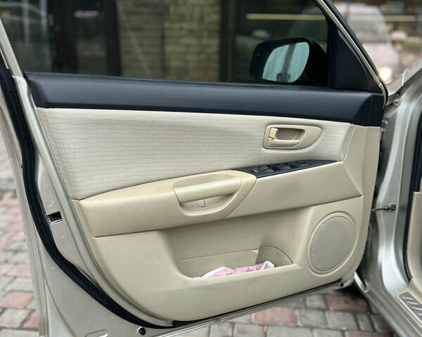 Бежевый Мазда 3, объемом двигателя 1.6 л и пробегом 135 тыс. км за 5199 $, фото 73 на Automoto.ua